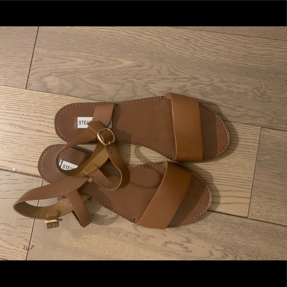 Steve Madden Flat Sandals
